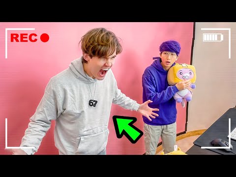 LankyBox FORGOT TO STOP RECORDING in ESCAPE TSUNAMI FOR BRAINROTS!? (SHOCKING TRUTH REVEALED!) thumbnail