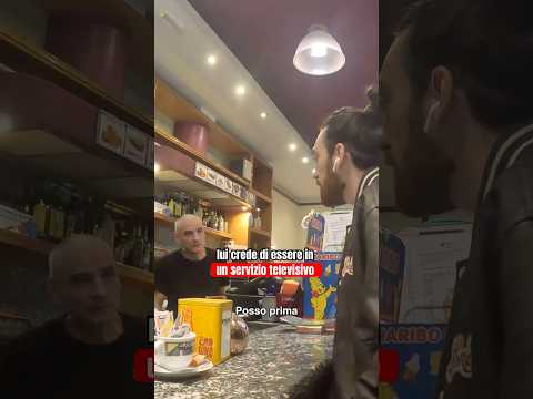 Sono ancora in attesa che finisca la pubblicità #theshow #candid #scherzo #bagno #bar #perte thumbnail
