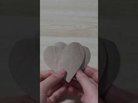 I made them in just minutes and sold them all! Idea from toilet paper roll #diy #diygift thumbnail