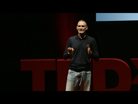 “L'acqua bolle a 100° gradi”. Accettazione, Disciplina e Pazienza | Giacomo Sintini | TEDxPerugia thumbnail