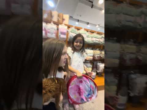 مش مقتنعين ان ده البيبي بتاعي اتصرفت وجبتلهم اطفال 😅 thumbnail