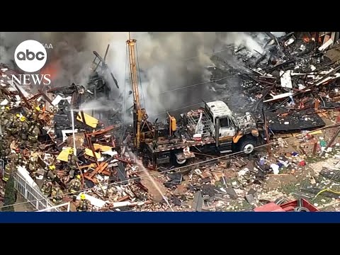 Massive blast levels Dallas apartment complex after reported gas leak thumbnail