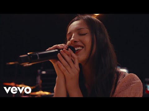 Olivia Rodrigo - drop dead (acoustic) thumbnail