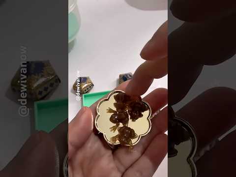 Coklat kodok terkecil di dunia #dewivanow #coklatkodok #chocolatefrog thumbnail