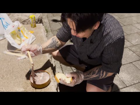 【DE JuN】臭到崩潰！我們挑戰世界最臭鯡魚罐頭！ thumbnail