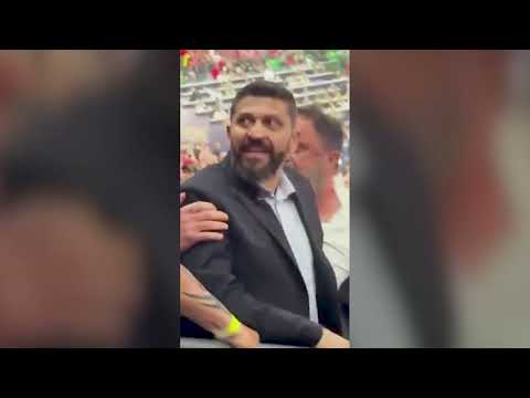 Presidenti i Olimpakos përplaset me nipin e Mitsotakis thumbnail