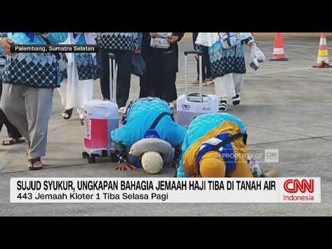 Sujud Syukur & Isak Tangis Warnai Kedatangan Jemaah Haji thumbnail