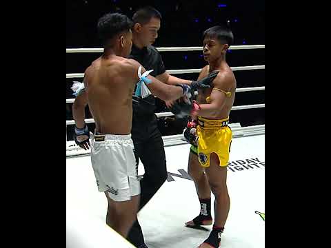 Numsurin and Songchainoi went ALL-OUT in a striking showdown at ONE Friday Fights 122! 😱🔥 thumbnail