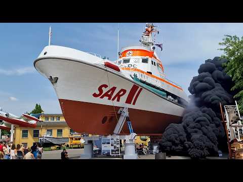 Start Up of 20 Cylinder DIESEL ENGINE | Cold Start Rescue Vessel JOHN T. ESSBERGER thumbnail