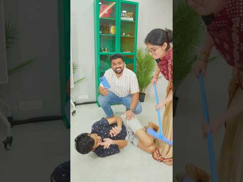 Chote ne Mummy ka Phone toda! thumbnail