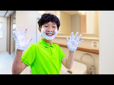 Yejun's Family Learn Story for Kids Playground Activity with Toys thumbnail