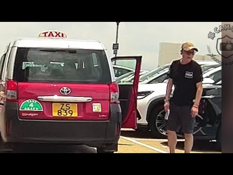 車CAM直擊 - ZS839 的士狗塞死路中心方便自己落完客掉頭（非輪椅），結果俾人越推越入，仲嬲到落車吊? thumbnail