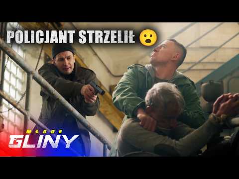 PADŁY STRZAŁY Z BRONI POLICJANTA❗ | Młode gliny thumbnail