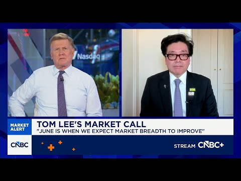 We could see some of the biggest stock market gains in our lifetime after 2026: Fundstrat's Tom Lee thumbnail