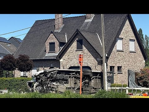 La Belgique en deuil après la collision mortelle entre un train et un bus scolaire thumbnail