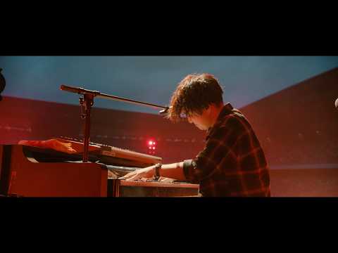 Official髭男dism - Pretender [Official Live Video] thumbnail
