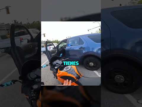 El policía decidió no dejarlo ir😰 #bike #moto #bikelover thumbnail