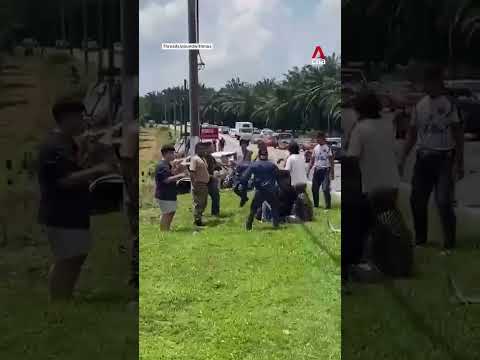 Luxury cars seen racing before Johor crash that killed 5; teen driver arrested thumbnail