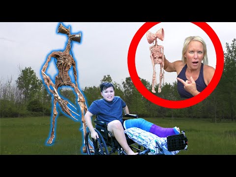 Baby Siren Head Found in the Pool! Can Dylan Escape the Mother Siren Head? thumbnail