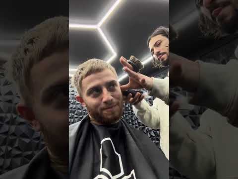 Ça faisait LONGTEMPS que j'étais pas allé chez le coiffeur... 💈 thumbnail