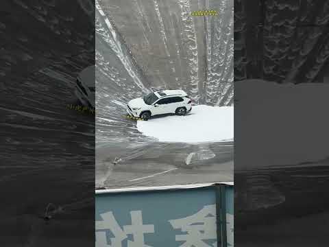 Toyota RAV4 Rongfang plays shabu-shabu, how does it perform? #cross-country #car #toyota #short thumbnail