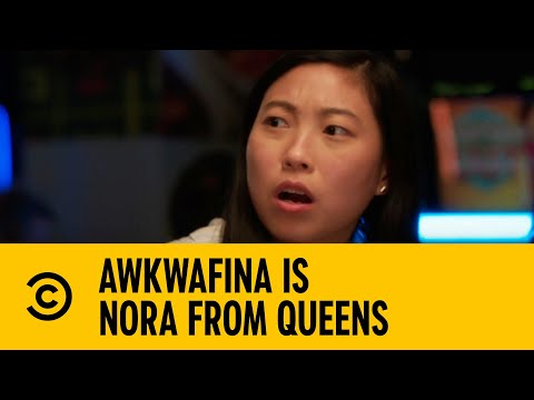 Poker Queen | Awkwafina Is Nora From Queens | Comedy Central Asia thumbnail