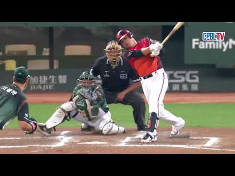 05/22 統一 VS 台鋼 賽後，劉時豪攻防兩端頻頻中彈，單場三次遭球擊中，幸均無大礙 thumbnail