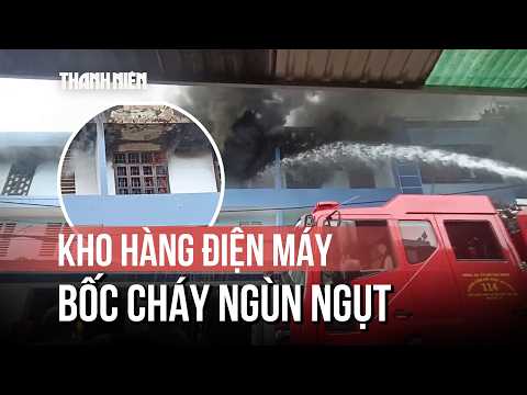 Kho hàng điện máy ngay sát chợ đầu mối Hóc Môn bốc cháy ngùn ngụt giữa trưa thumbnail