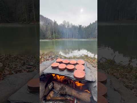 Doğal Taş Üstünde Sucuk Lavaş Burger 🍔 / cooking sucuk burger on natural stone thumbnail