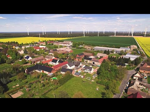 Le village allemand qui s'est immunisé contre le choc d'Ormuz thumbnail