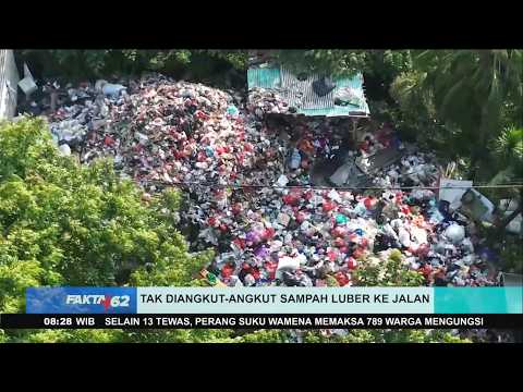 Tak Kunjung Diangkut, Sampah Luber ke Jalan Kemayoran Jakarta Utara thumbnail