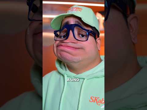 ¡Mi hermano regaló su álbum! 😔😅 thumbnail