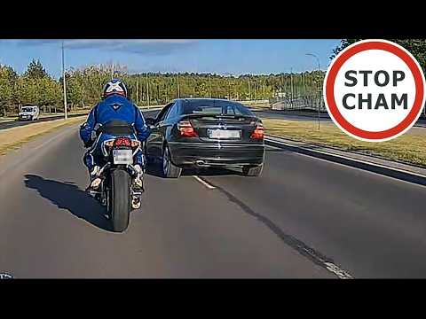 Kierowca Mercedesa próbuje uderzyć  w motocyklistę!? #2253 Wasze Filmy thumbnail