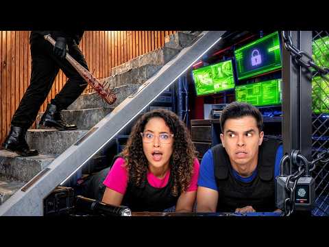 INVADIRAM A MANSÃO E TIVEMOS QUE IR PARA O QUARTO DO PÂNICO thumbnail