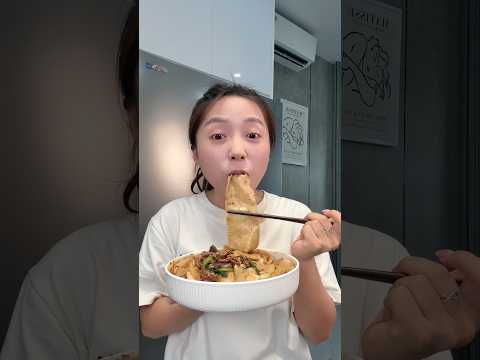 Hưởng ứng mùa của các món trộn với sợi cao gạo trộn bò thumbnail