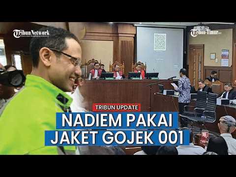 Eks Menristek Pinjam Jaket Mulyono di Sidang Korupsi Chromebook thumbnail