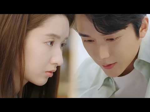 🌟A male friend knelt down to tie a girl's shoelaces, and the girl's heart fluttered~#love #drama thumbnail
