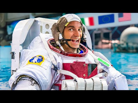 DIVENTO UN ASTRONAUTA PER UN GIORNO thumbnail