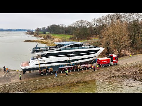 Risky Top-Heavy Transport? Heavy Haulage of $12 Million Yacht to the Exhibition Site | Boot 2024 thumbnail