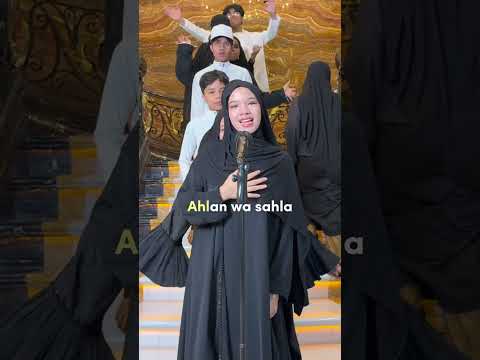 11 kids + mom jutaan suara, bahasa yang berbeda namun cinta kepada Makkah tetap sama ❤️ thumbnail