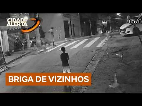 SP: câmeras gravam briga de vizinhos que termina em tragédia thumbnail