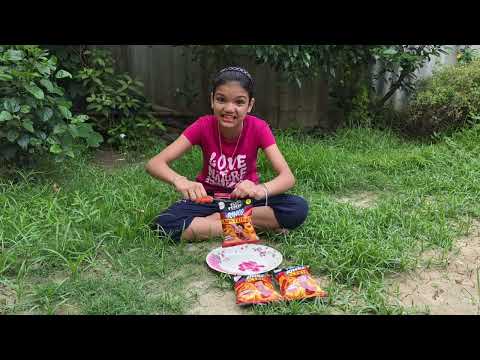 কৃতিকা To Yummi Rings খাবারের প্যাকেট এর ভিতর থেকে কি কি নতুন Gift পেলো@Kritika Channel  thumbnail
