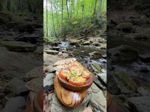 Doğal Taşta Sucuklu Soğan & Domates Halkaları 🔥 - natural stone cooking sucuk, onion & tomato rings thumbnail