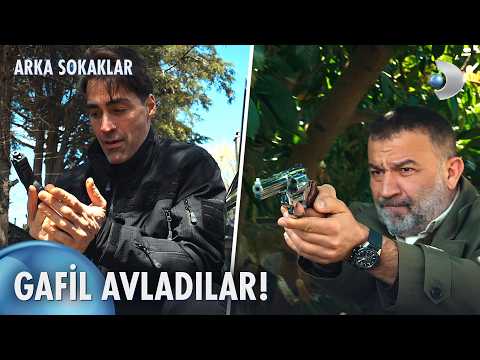 Bozo ve Mesut ikilisi omuz omuza! | Arka Sokaklar 750. Bölüm thumbnail