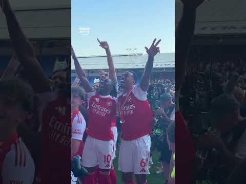 Een sfeerimpressie van het kampioensfeest van Arsenal 🏆 thumbnail