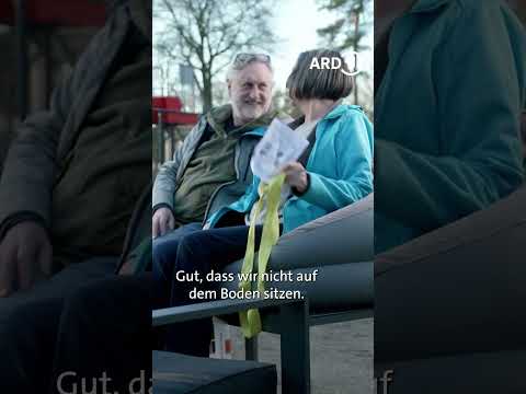 😅 Ob man SOWAS beim Campen braucht? | ARD Reisen #Camping #Camperlife #Test thumbnail
