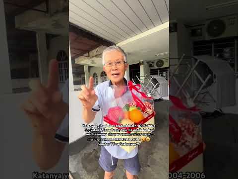 Terharu cikgu dia.? Susah dh nak jumpa pelajar yang masih kenang jasa gurunya.? thumbnail