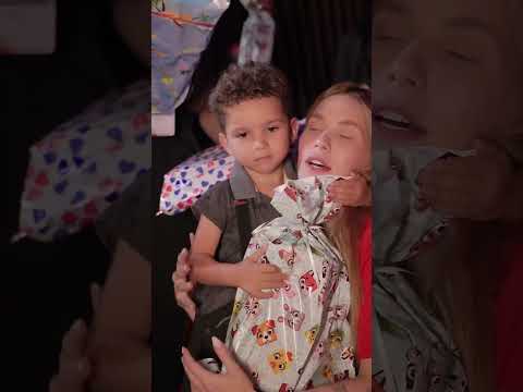 Segunda foi dia de comemorar o Natal com as crianças do Instituto Levando Amor! ❤️ thumbnail