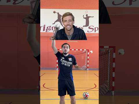 Qui de mieux ?      Ça lui va trop bien thumbnail