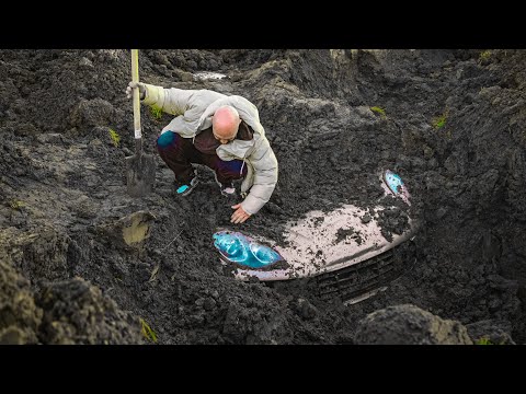 КУПИЛИ МАШИНУ СПРЯТАННУЮ В ОГОРОДЕ ПОД ЗЕМЛЁЙ thumbnail